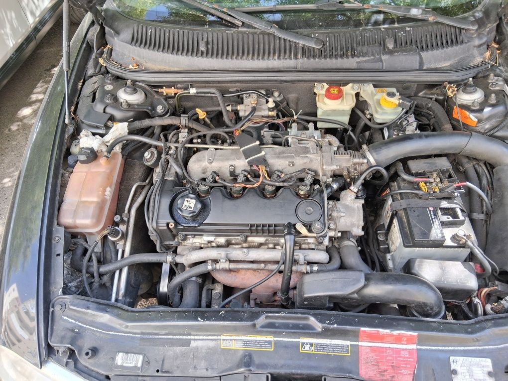Alfa Romeo 156 sportwagon 1.9JTD avariado