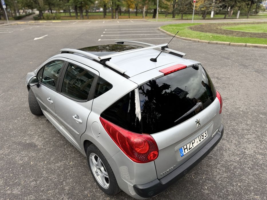 Peugeut 207, 1.6 Т-Дизель 2011 Сел поехал!