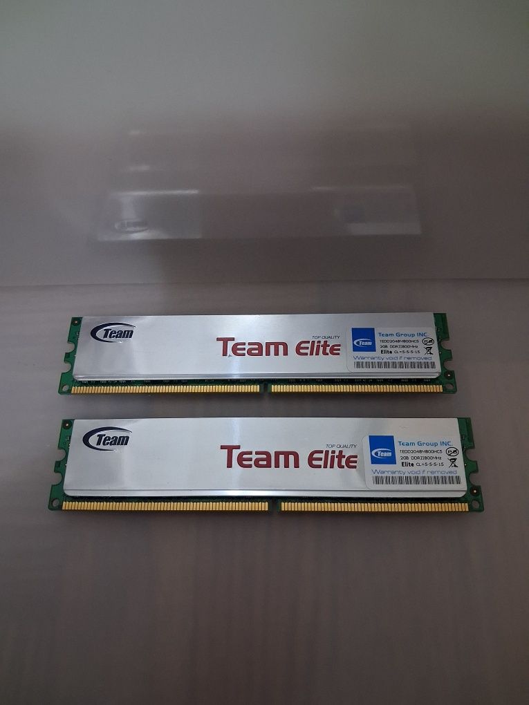 2 x Team Elite 2GB + Kingston 120GB SSD Now V300