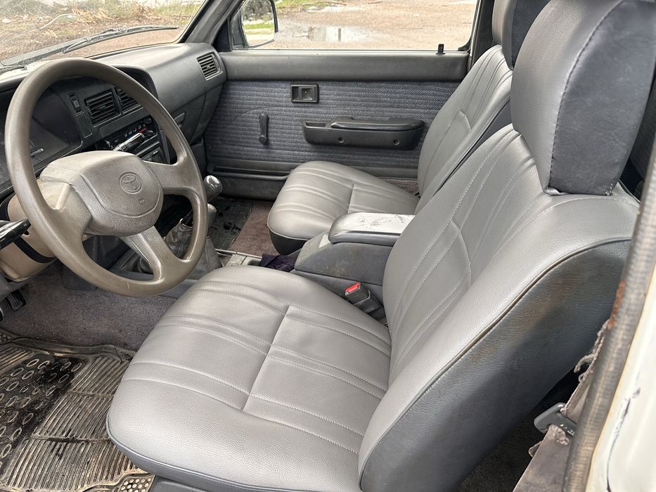 Toyota Hilux 2.4D 4x4 Kingcab