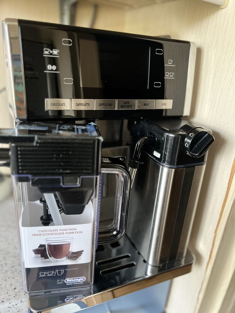 Кофемашина Delonghi primadonna exclusive