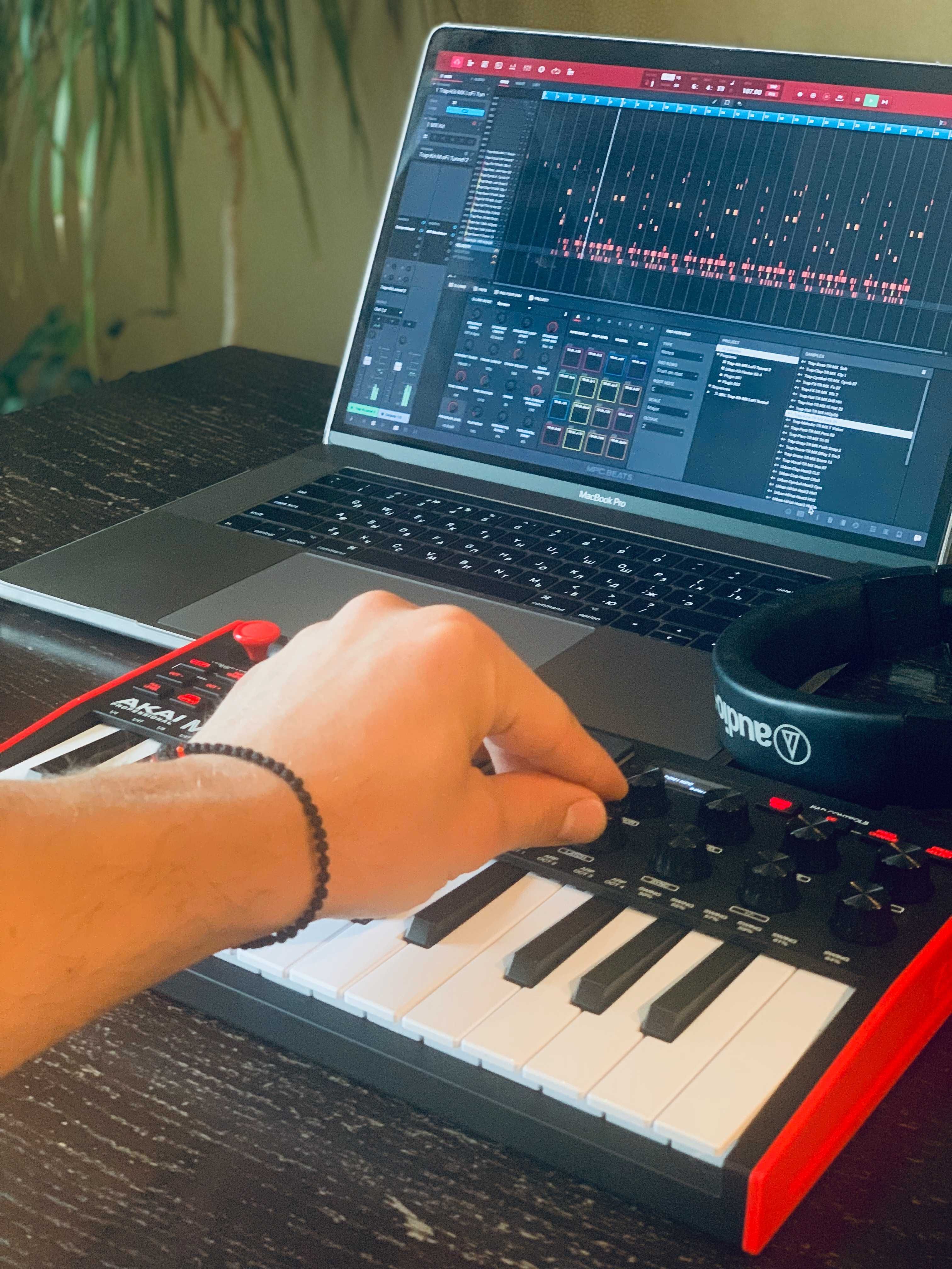 MIDI-клавіатура AKAI MPK mini MK3