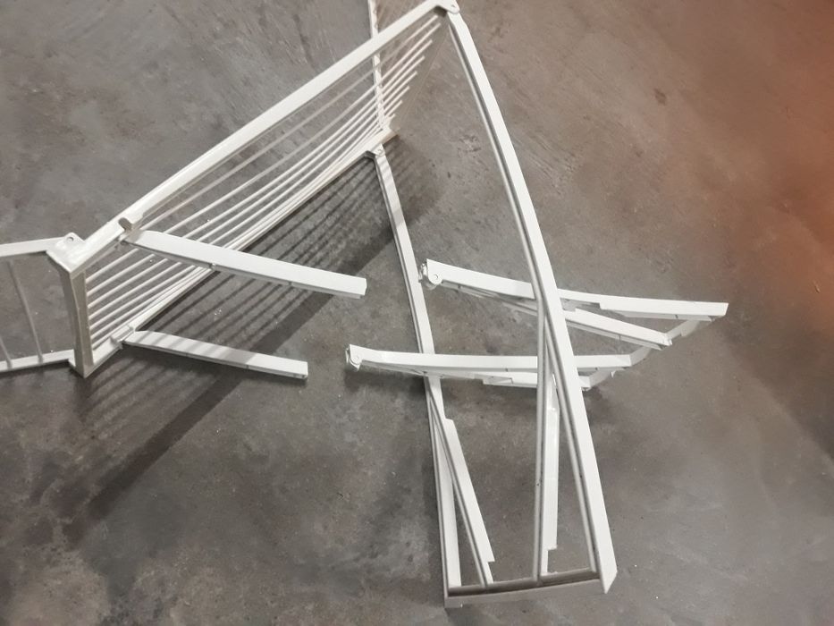 Estendal / Varão de chão