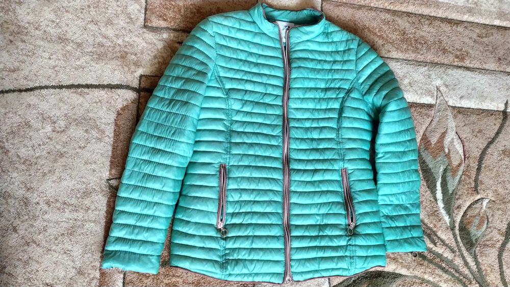 Куртка жіноча осіння