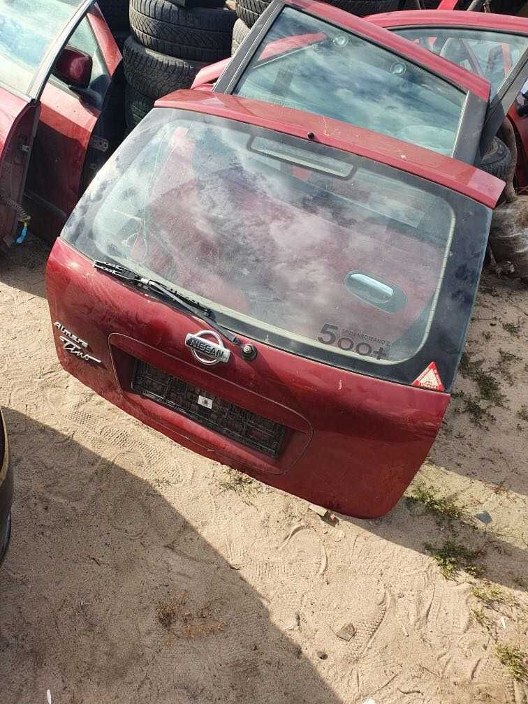 Nissan Almera Tino kolor wiśniowy metalik przeznaczony na części