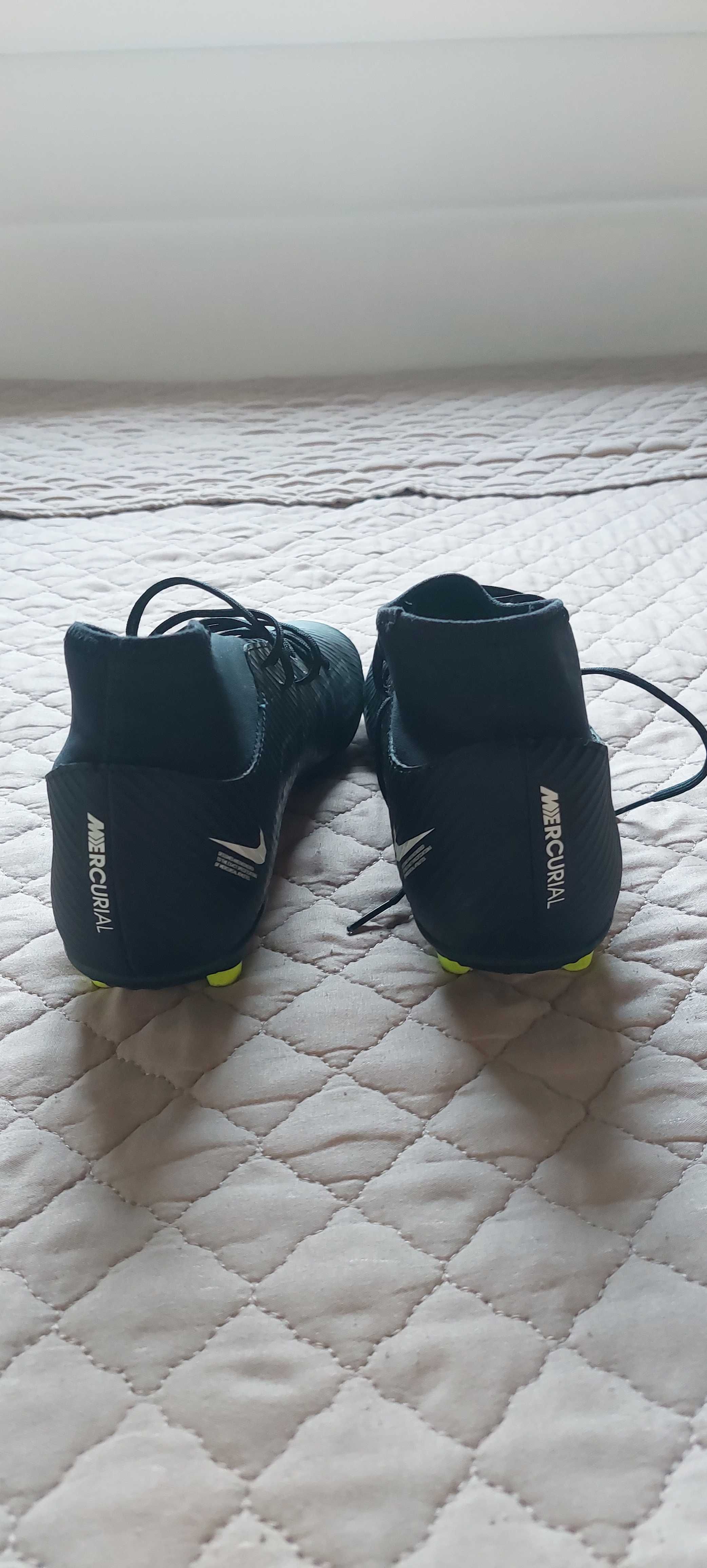 Chuteira Nike Mercurial