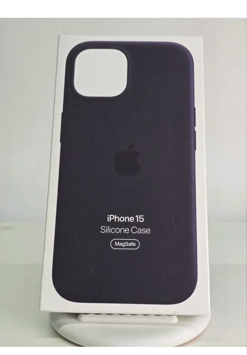 Оригінальний чехол Apple MagSafe для iPhone 15 (6.1") Midnight Black