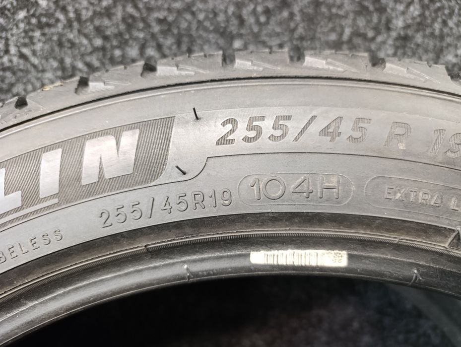 Шини 255/45R19 Michelin