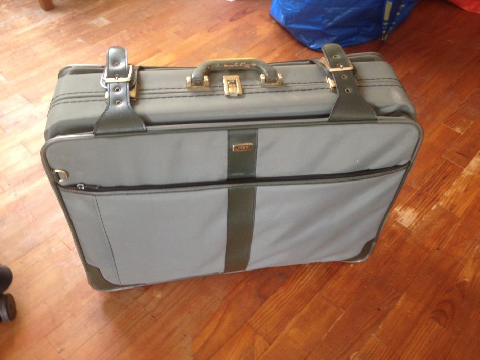 Mala de Viagem bom estado