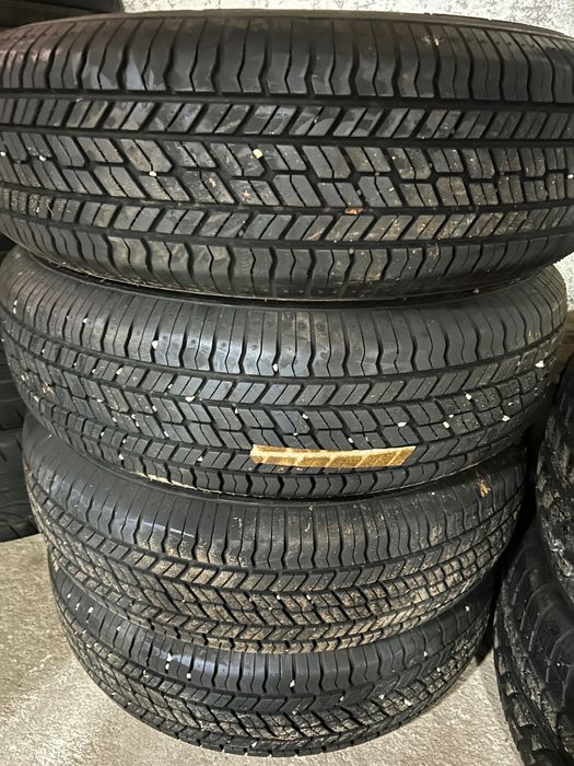 Jogo de 4 pneus yokohama 215x70/16
