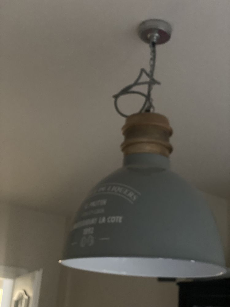 Piekna lampa szara w stylu retro