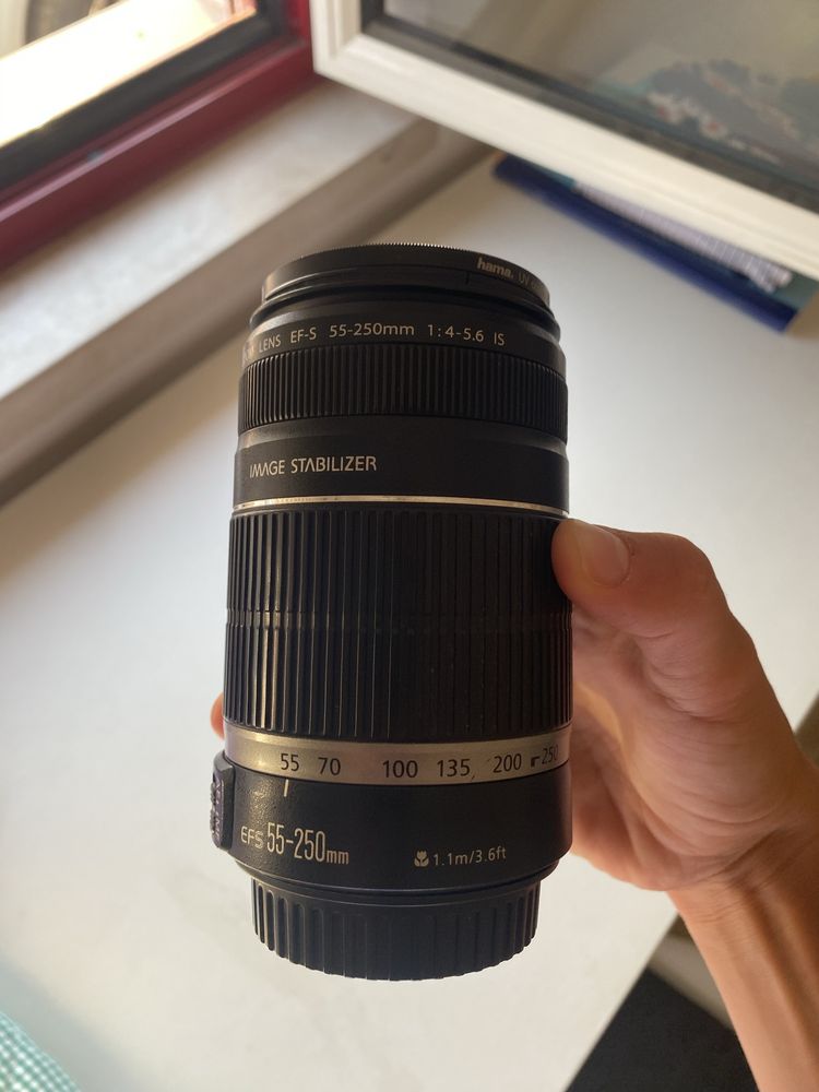 Canon EF-S 55-250mm f/4-5.6 IS