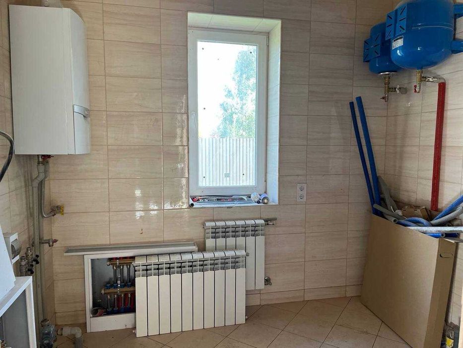 Будинок новий. Ремонт. 200м2. Нові Безрадичи/Обухівський р-н. 12 соток