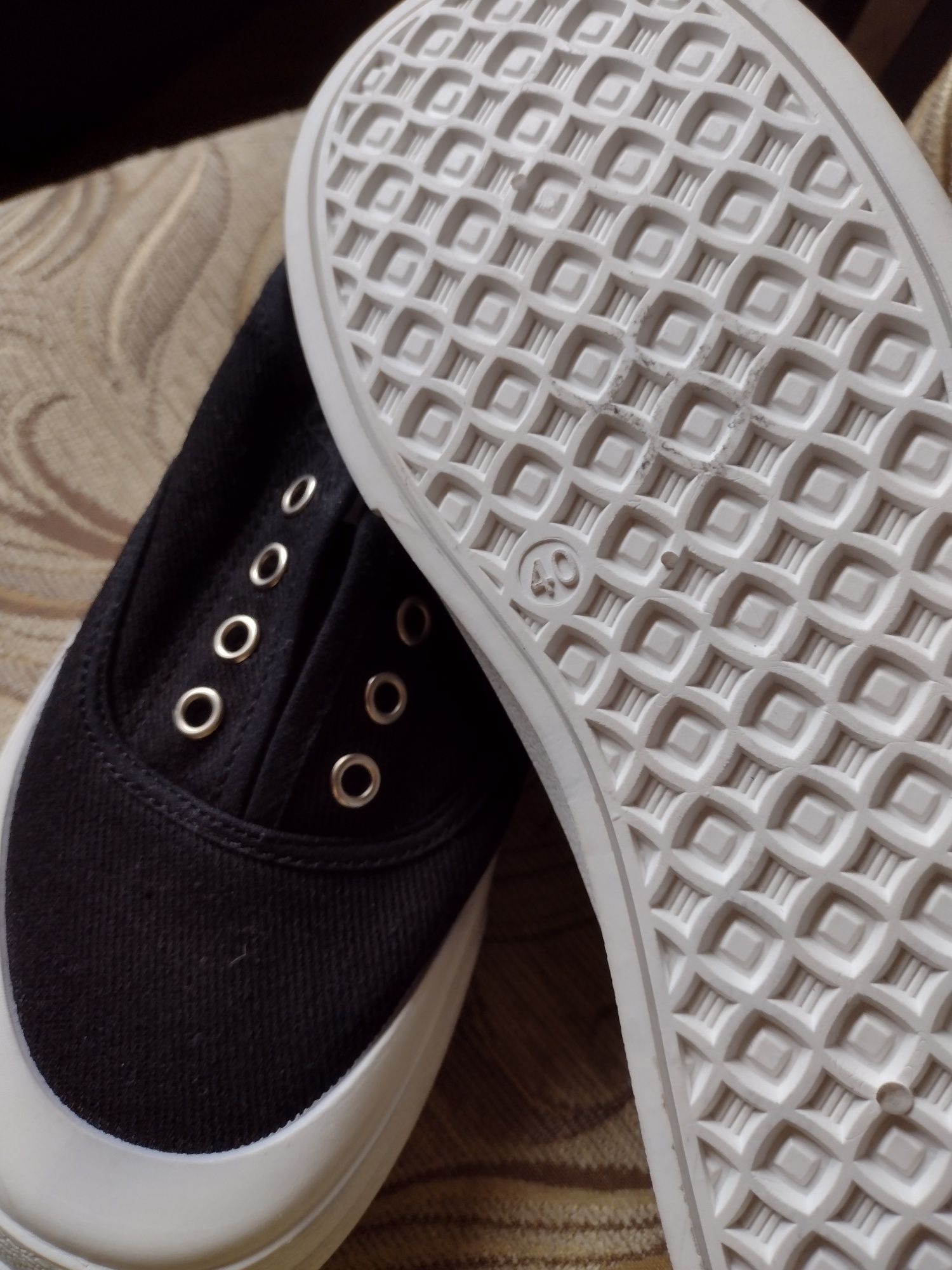 Buty trampki wsuwane rozmiar 40