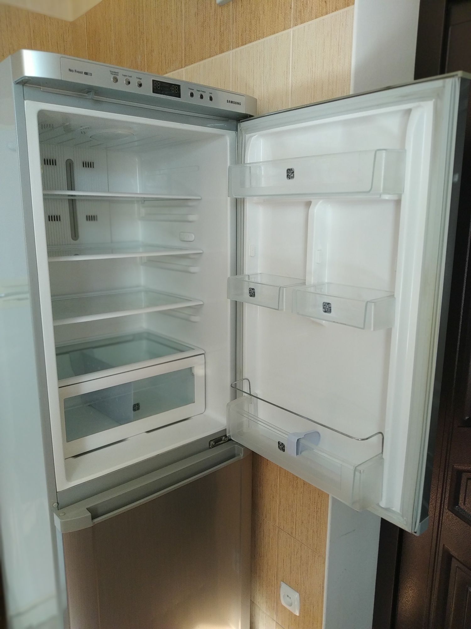Холодильник Samsung No frost