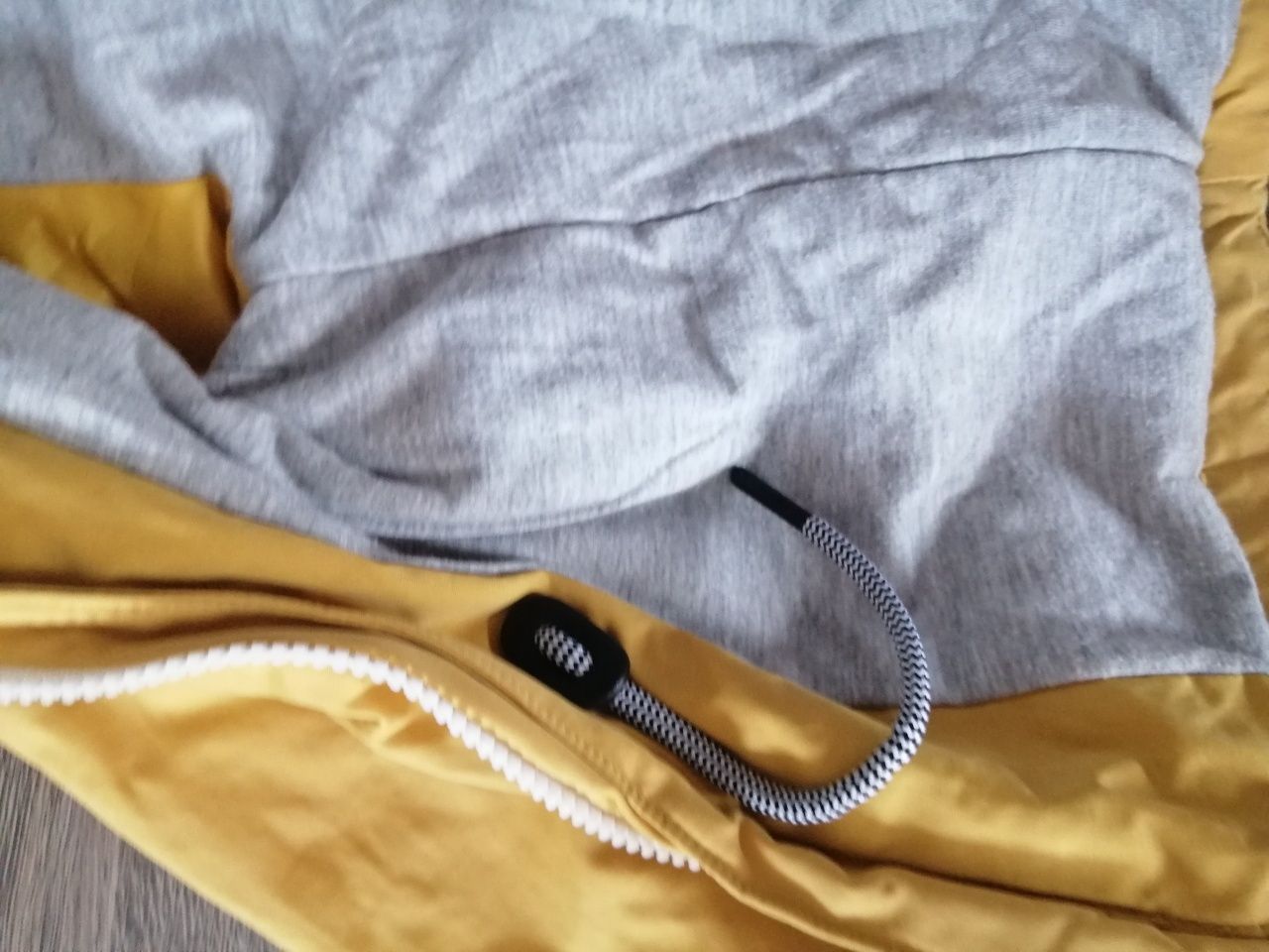 Kurtka 98 Reserved żółta wiosenna