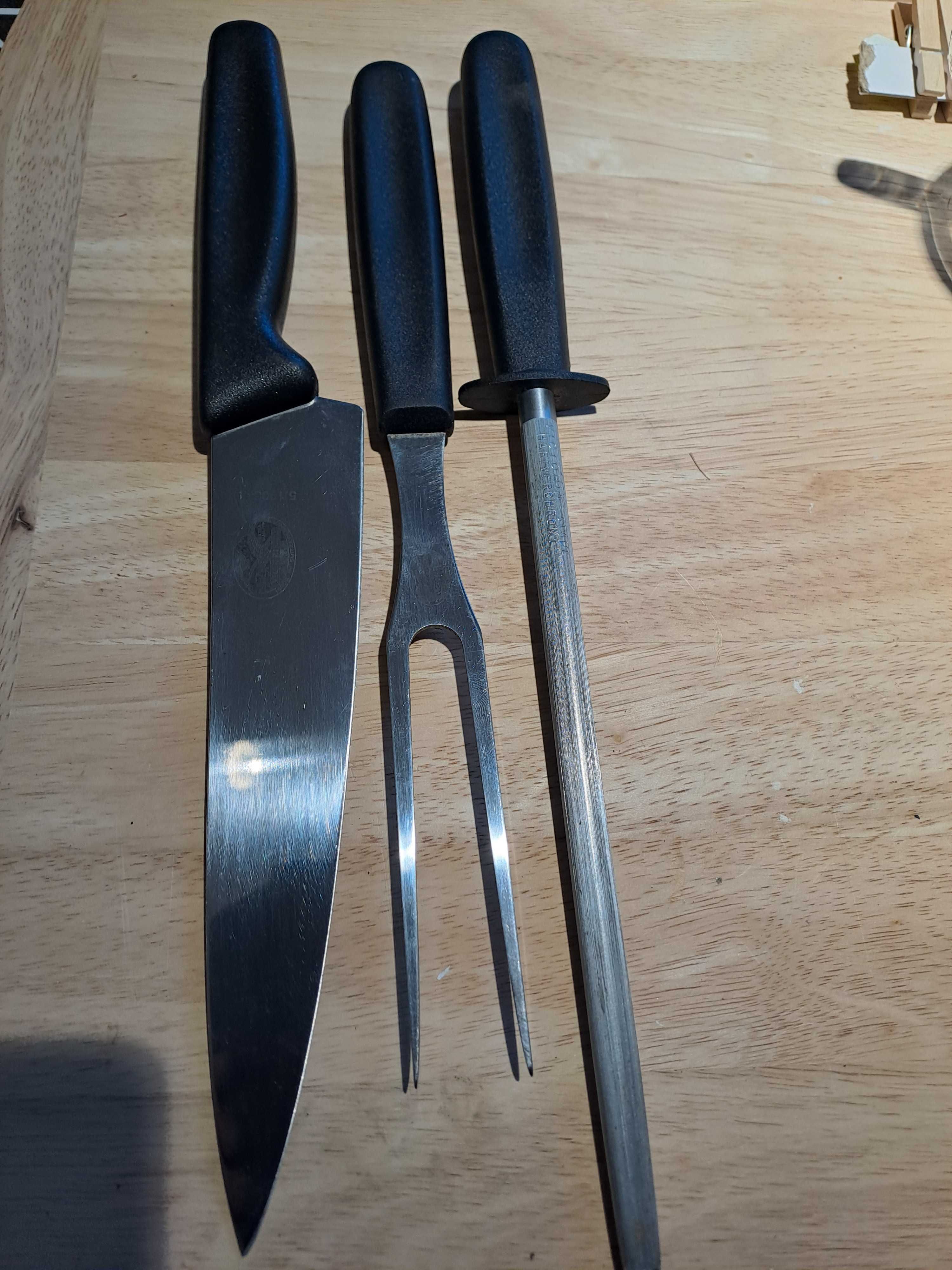 Victorinox nóż, ostrzalka,widelec