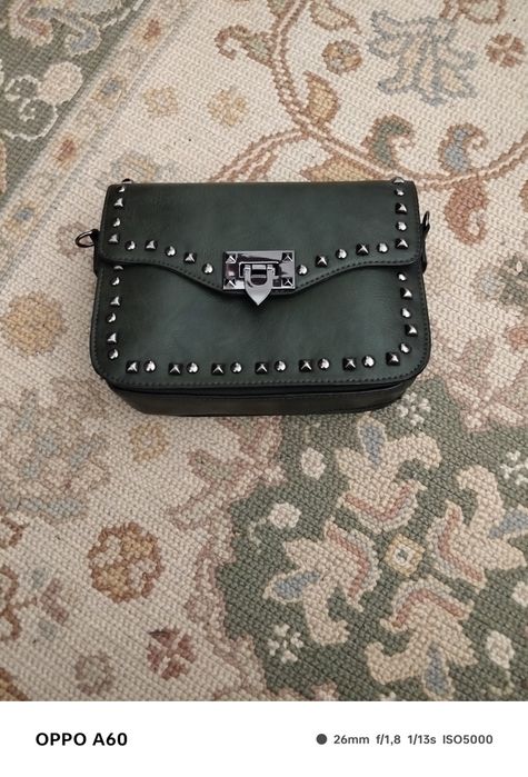 Mala a tiracolo verde musgo