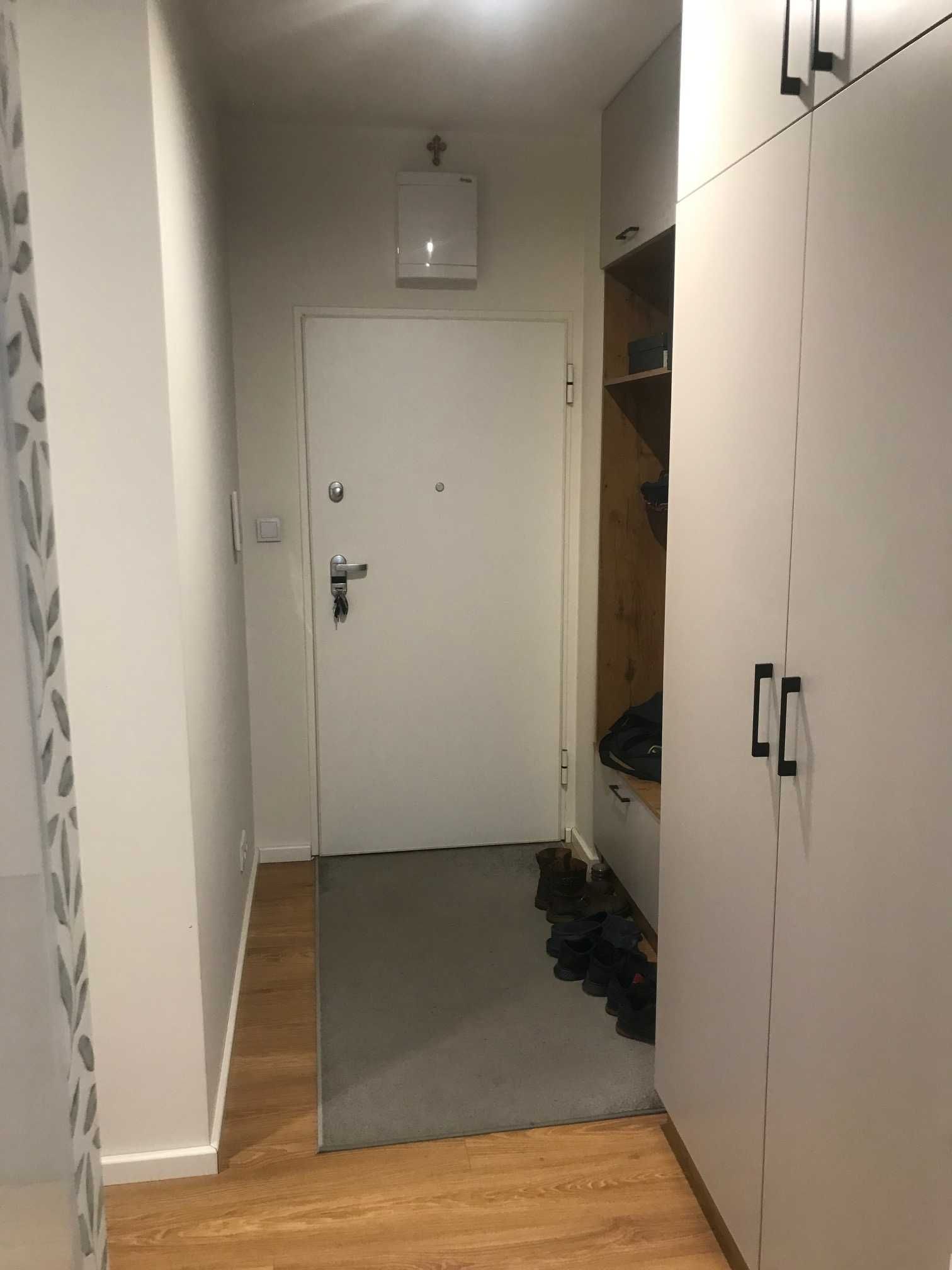 sprzedam bezpośrednio 2 pokoje w Zamieniu pod Warszawą