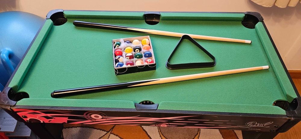 Mesa de jogos, com matraquilhos, snooker, ping pong, hockey, ...