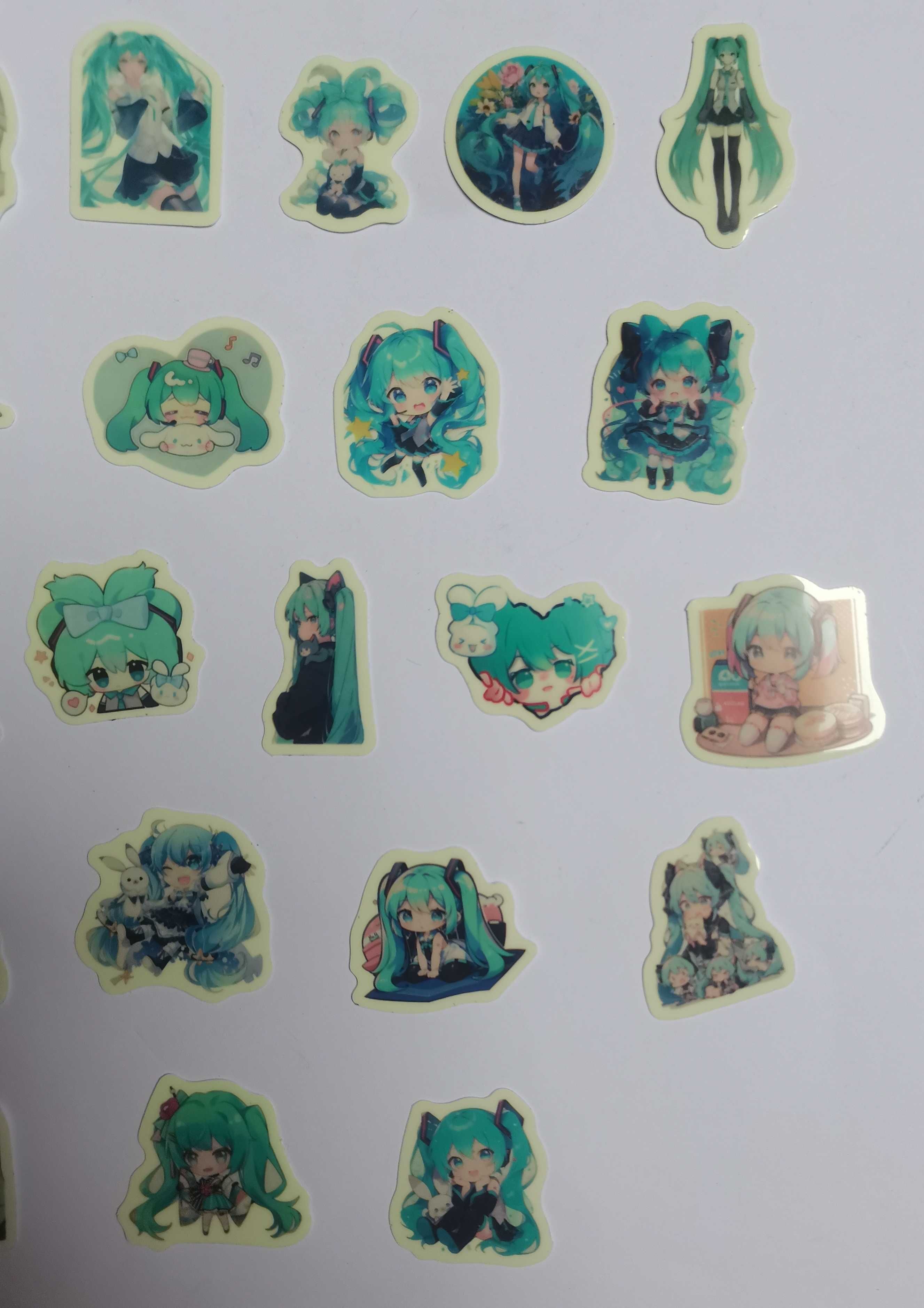 Naklejki świecące w ciemności: Hatsune Miku (zestaw 25 sztuk) [4]