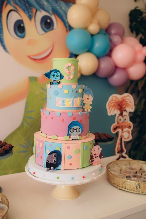 Bolo fake (cenográfico)para festa de aniversário