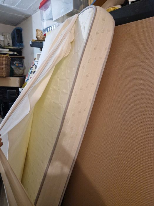 Conjunto cama e colchao