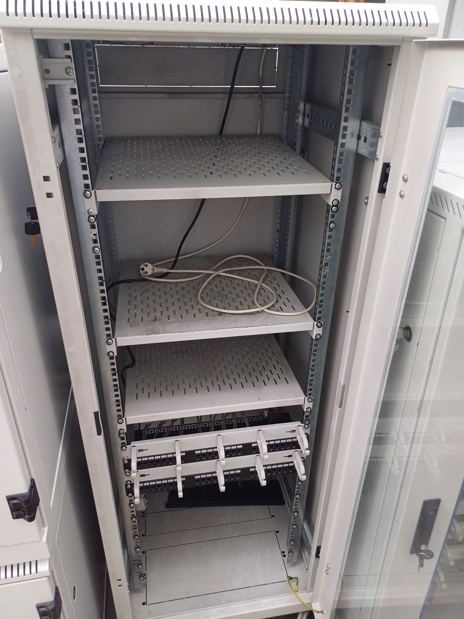 Szafa serwerowa rack BKT