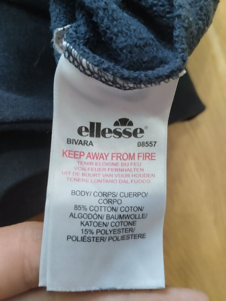 Світшот Ellesse.
