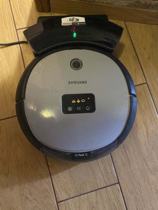 Робот пилисос Samsung