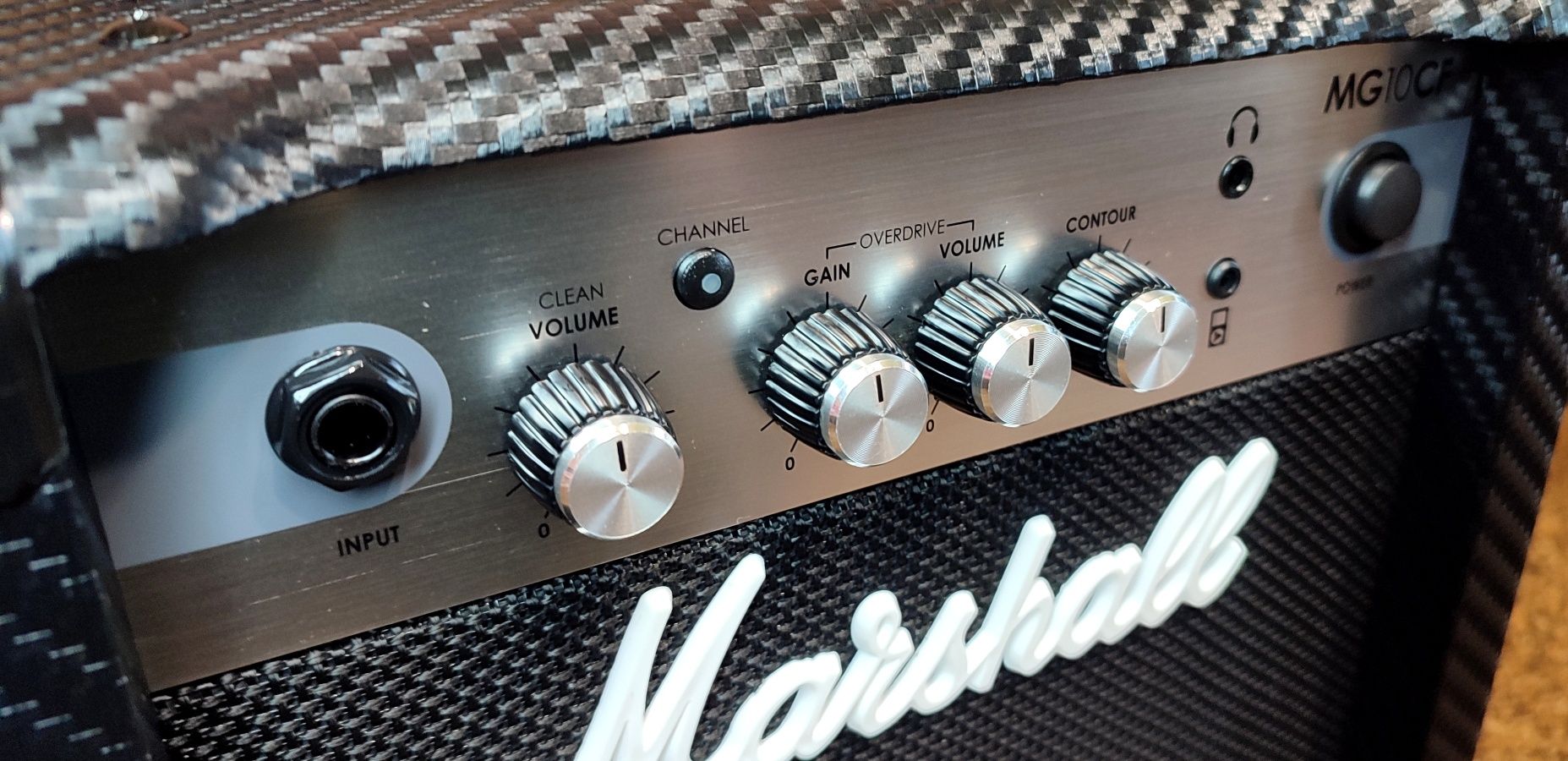 Marshall MG10 CF - Комбоусилитель для электрогитары/Комбик