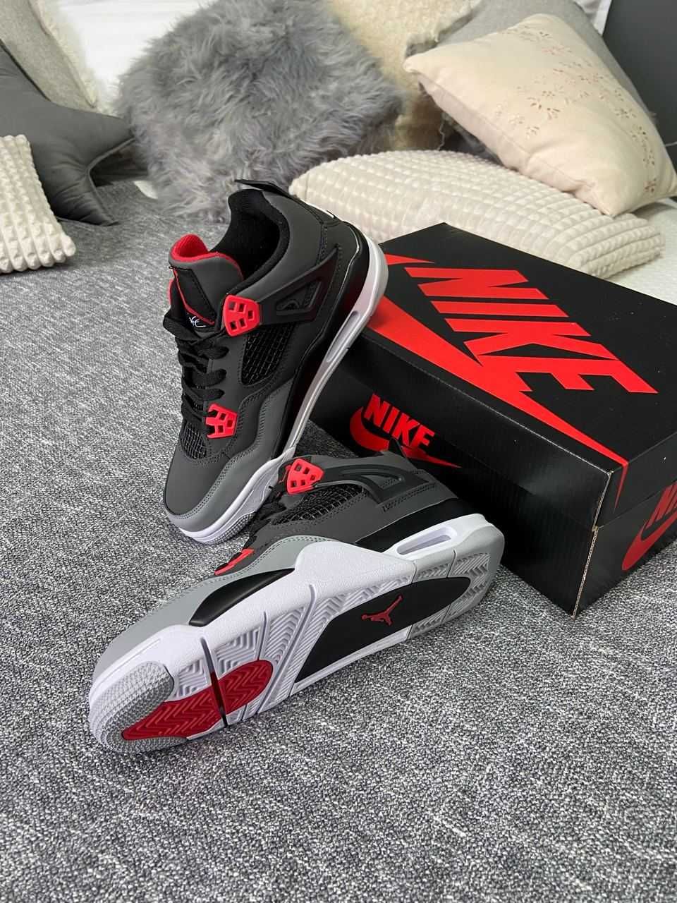 Кросівки кроссовки Air Jordan 4 Retro 'Infrared'