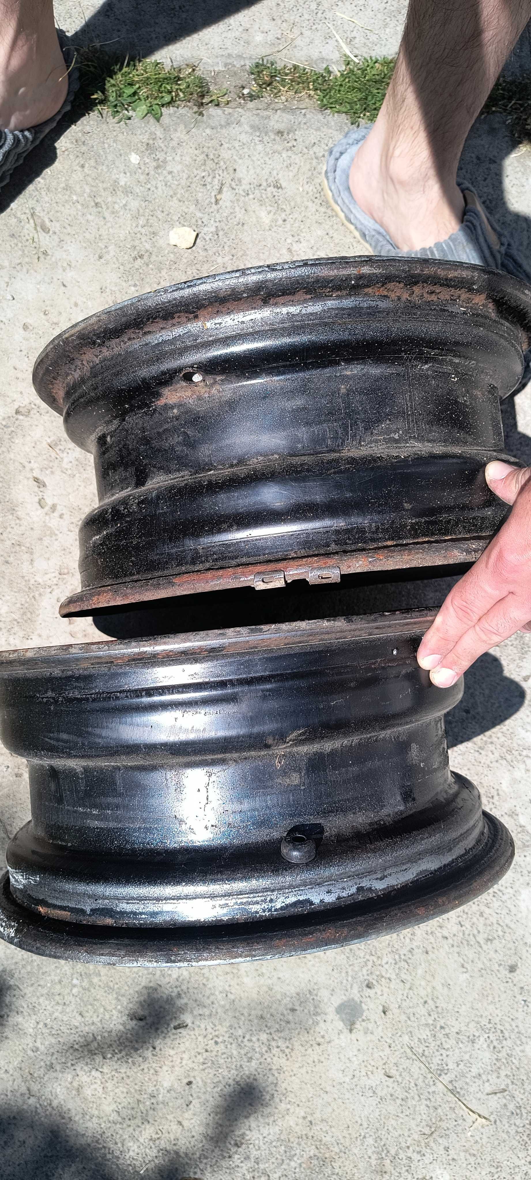 Продам два диски r13  100×4