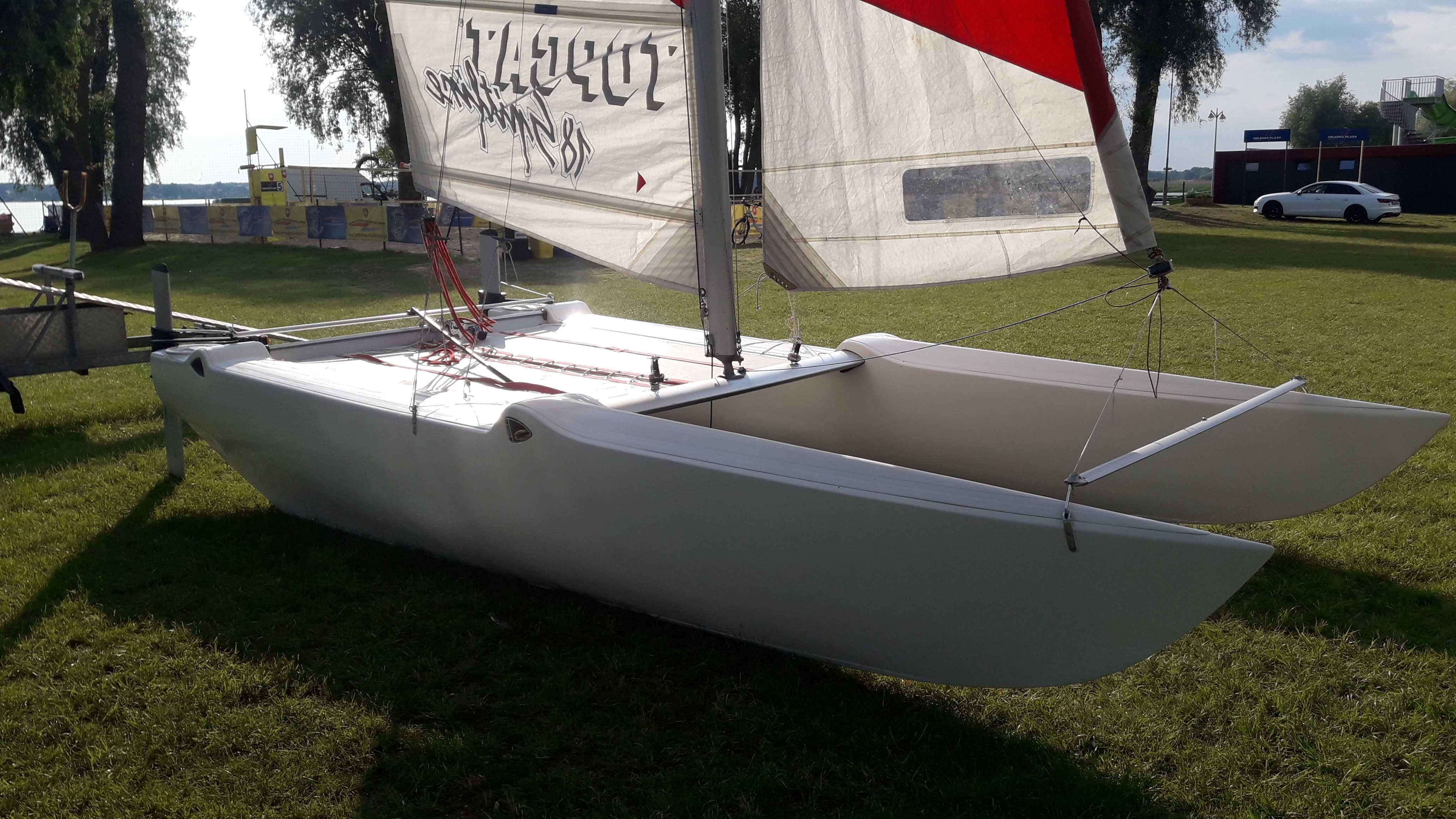 Katamaran  TOPCAT SP18
