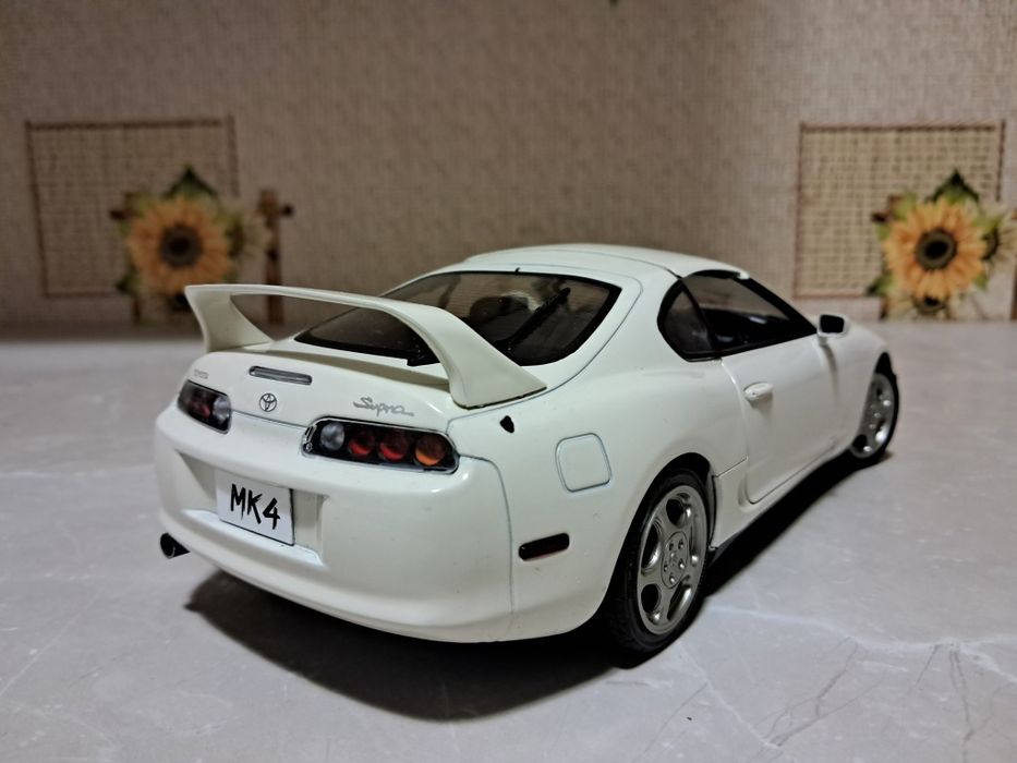 Масштабная модель 1/18 Toyota Supra MK4 A80 модель