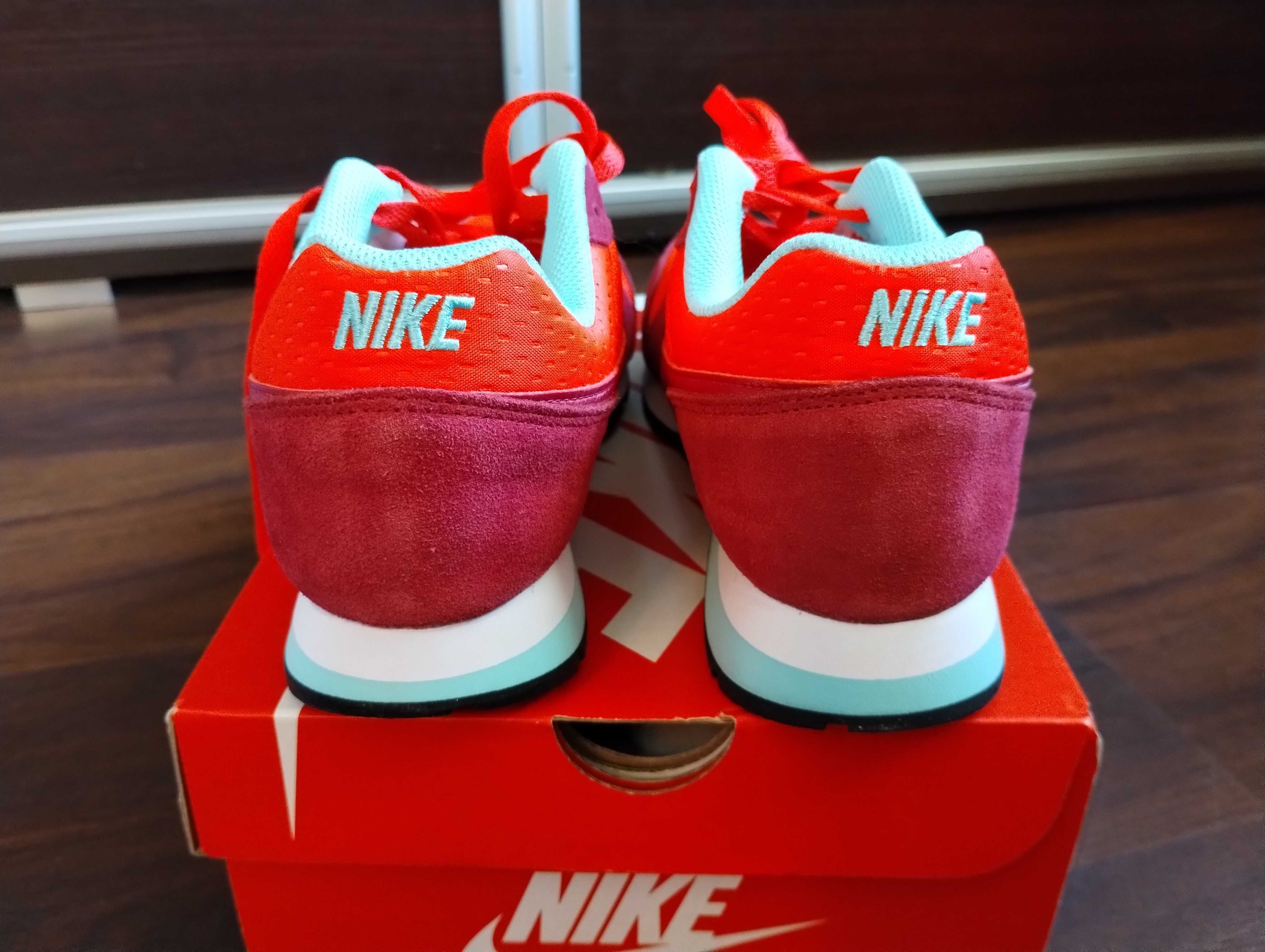 Nike MD Runner 2 Buty sportowe sneakersy 39