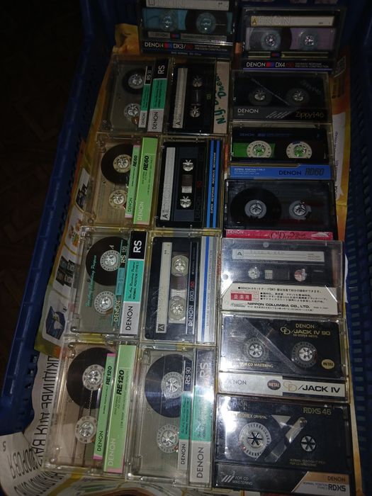 Продам  аудиокассеты  разные