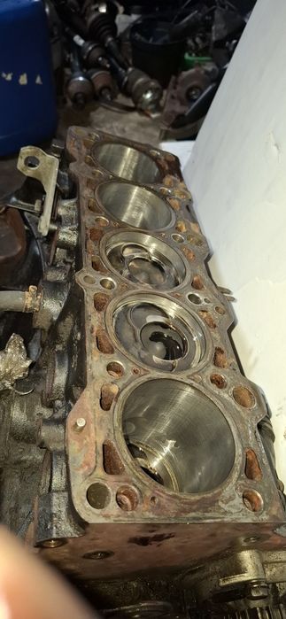 Блок циліндрів 2.5 тді т4 2.5 лт28 лт 35 2.5 двигун мотор двигатель