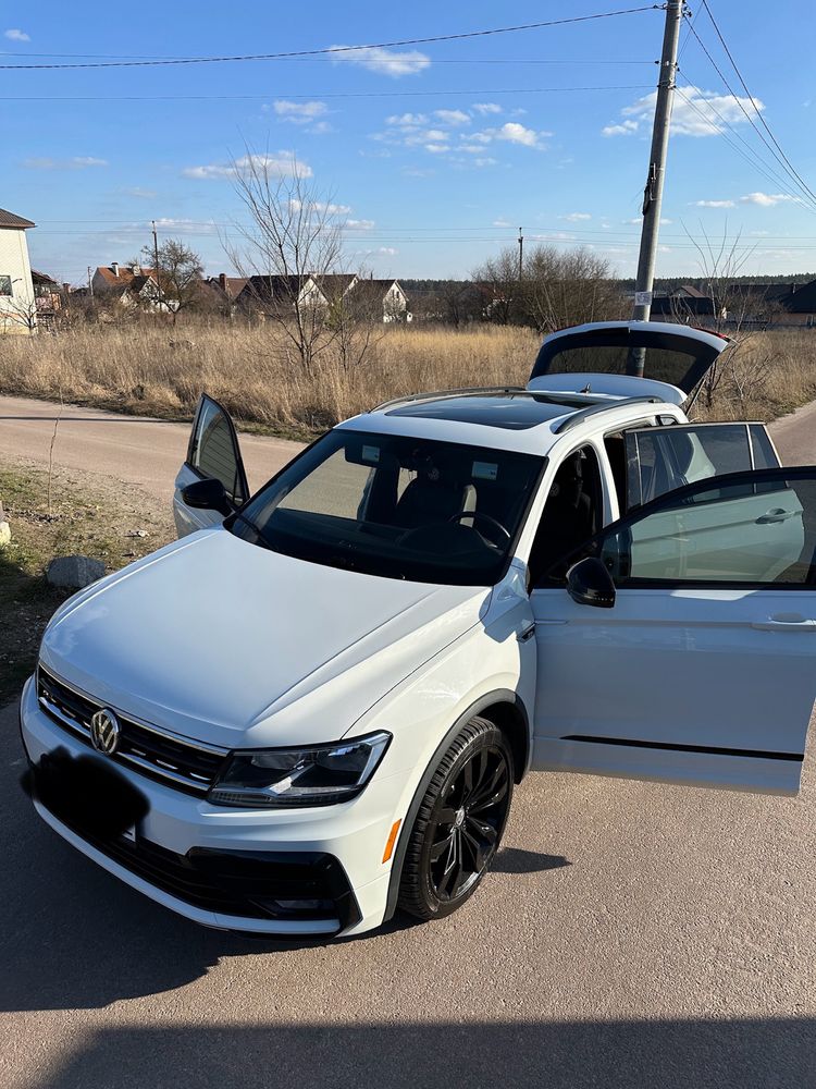 Volkswagen Tiguan 2 se R-line black