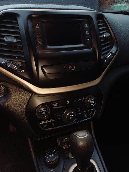 Jeep Cherokee LATITUDE, 2016 рік