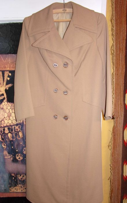 Sprzedam płaszczyk (wiosenny) koloru "kawa z mlekiem".