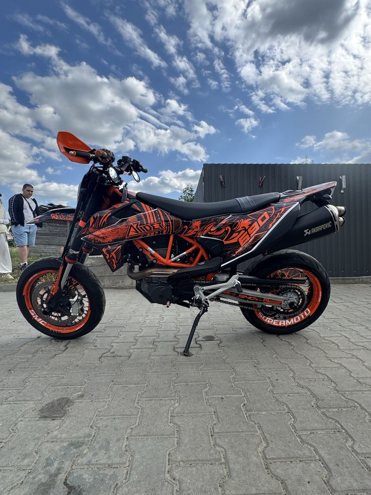 Ktm Smc 690.