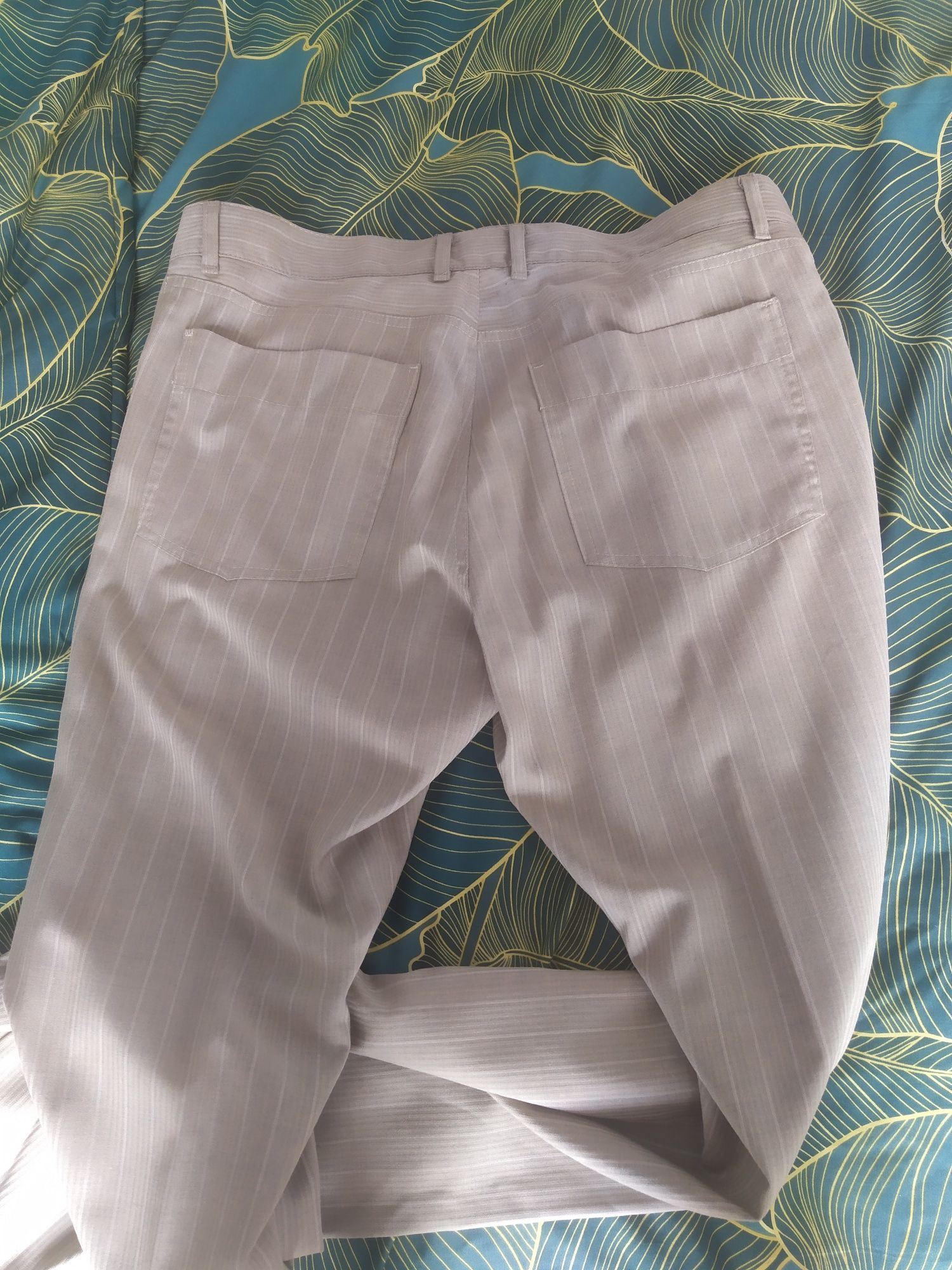Letnie spodnie męskie beżowe L