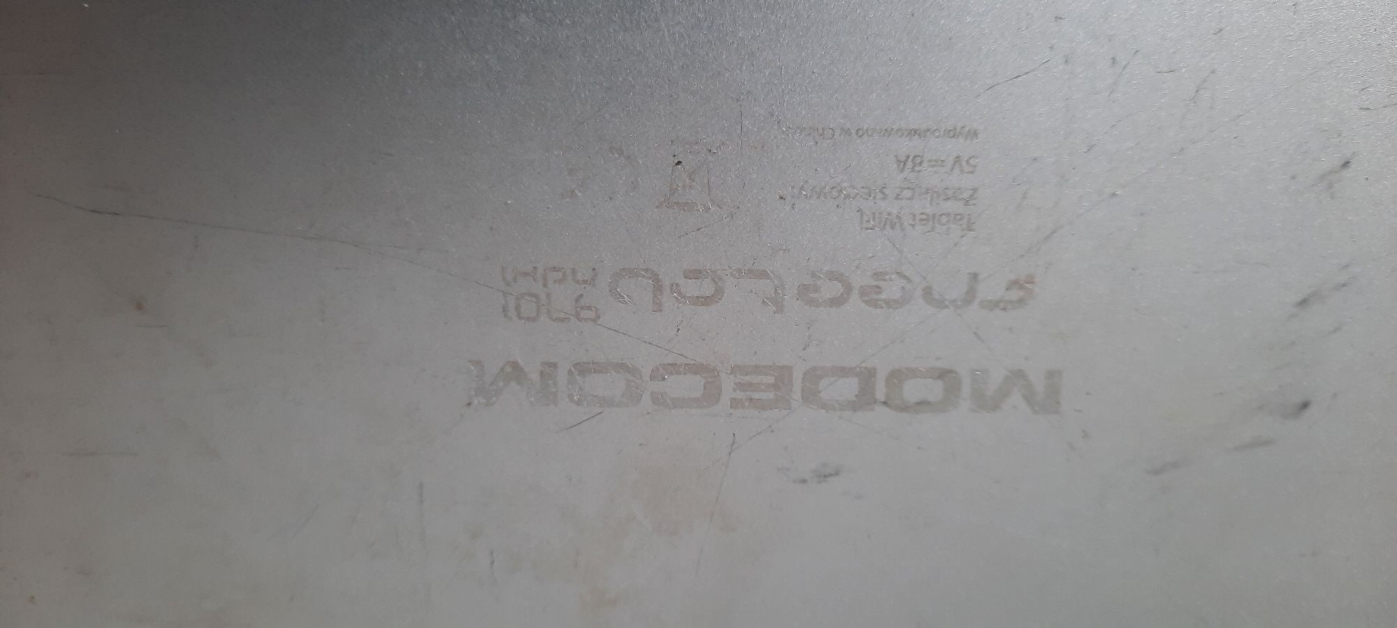 Tablety różnych firm .uszkodzone
