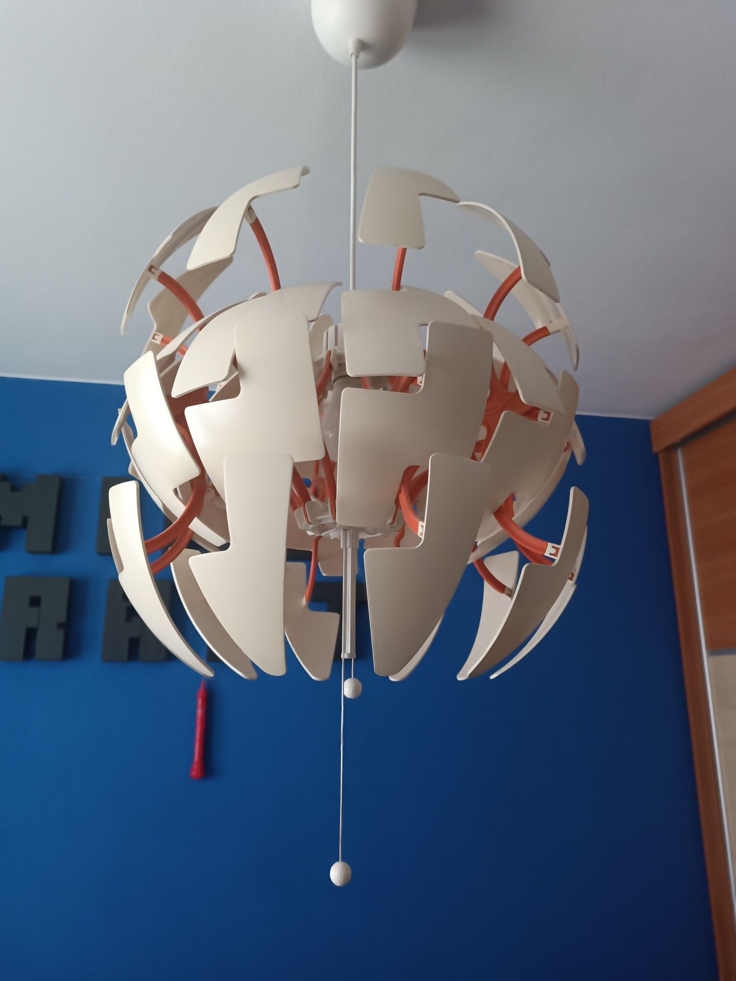 Lampa sufitowa kula rozkładana ikea