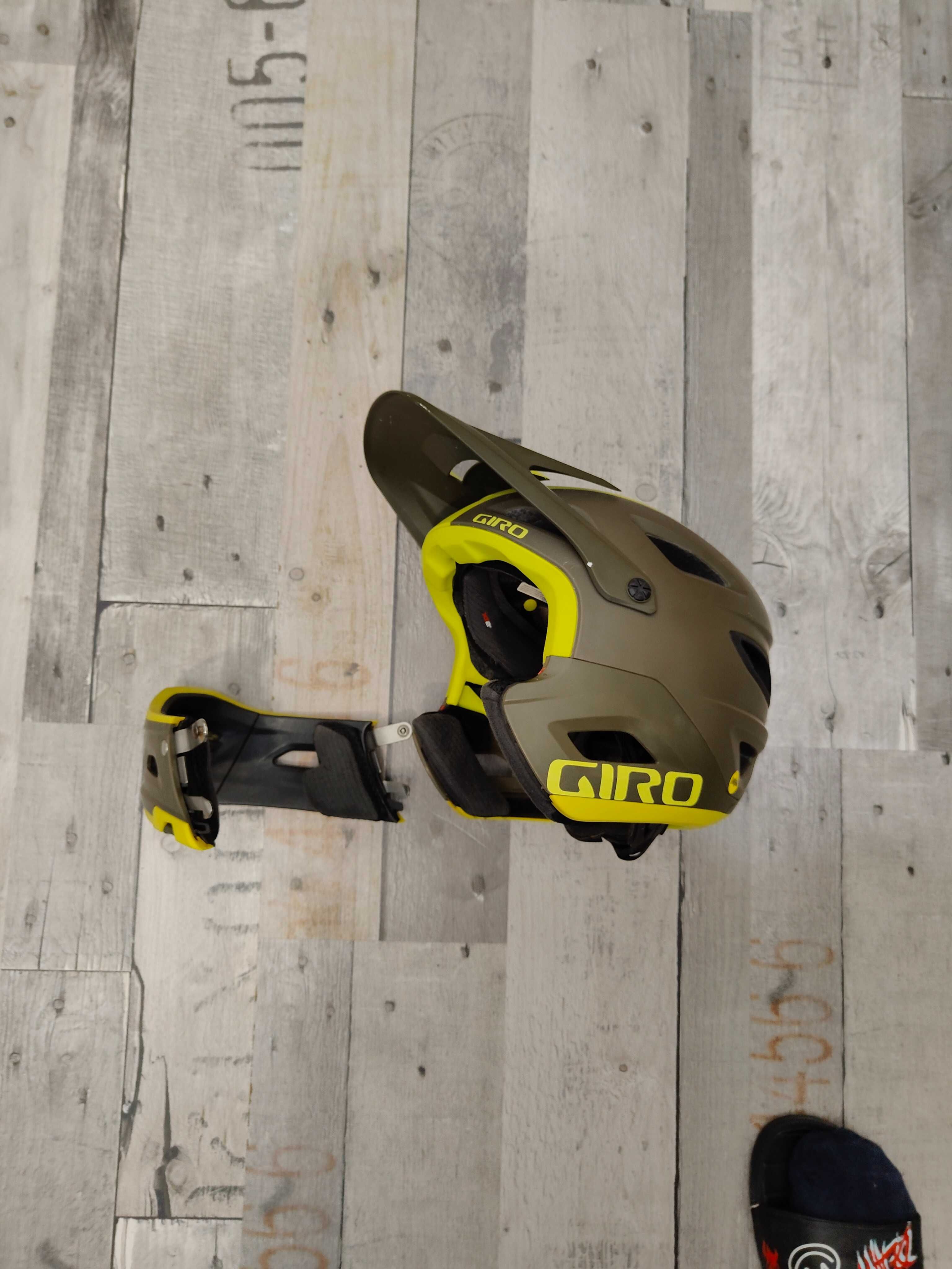 Kask Rowerowy Giro Switchblade MIPS r.M z odpinaną szczęką