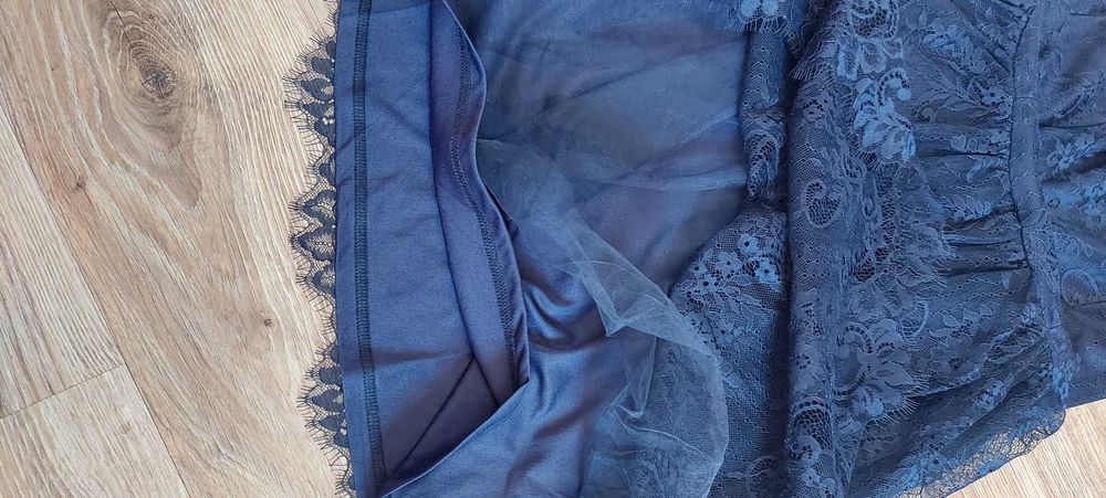 Sukienka Carry S koronka JAK NOWA