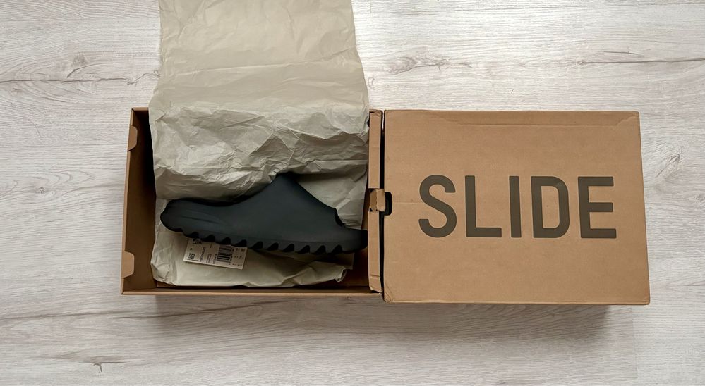 Yeezy Slide Onyx rozm 9 US