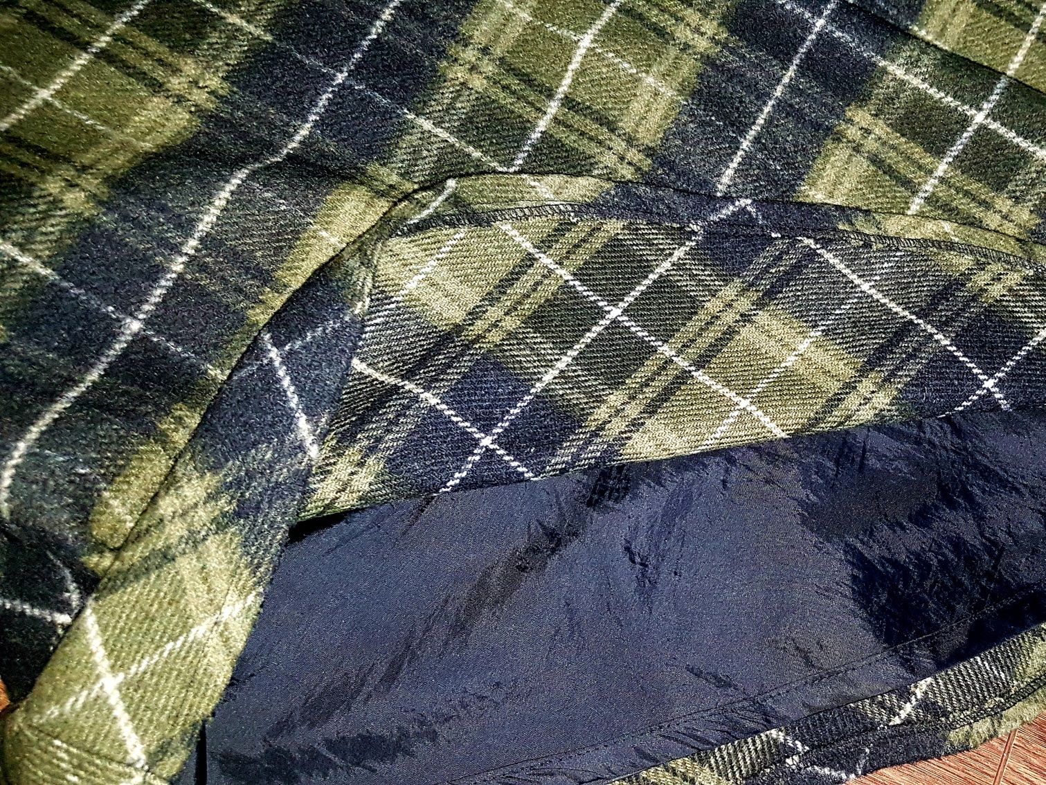 r. M/38 L/40 Ciepła spódnica na podszewce zieleń butelkowa w krata