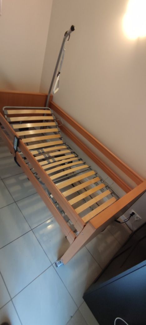 Łóżko rehabilitacyjne elektryczne